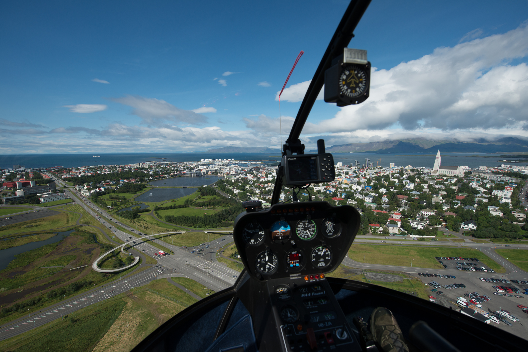 helicopter tour to volcano iceland