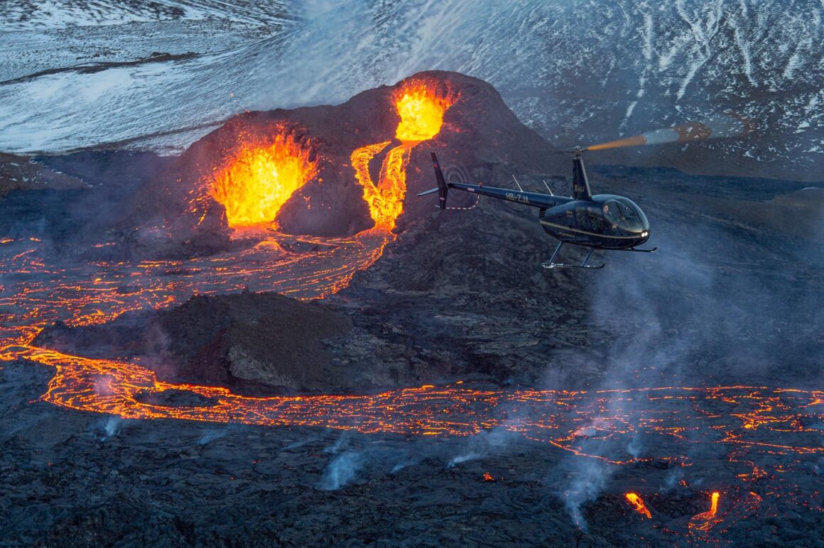 Extended Volcano Heli Tour